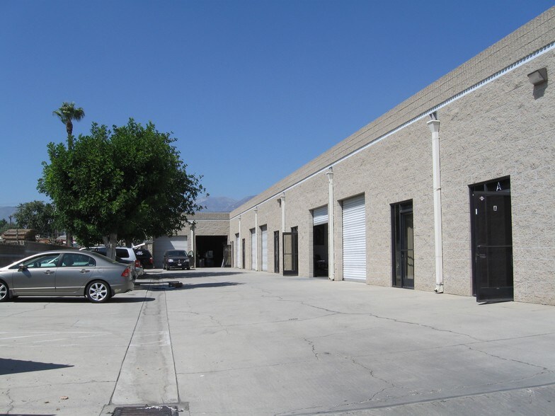 1256 W Brooks St, Ontario, CA à louer - Photo de l’immeuble – Image 3 sur 14