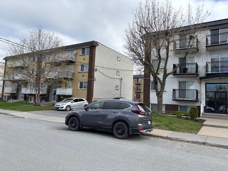 3165 Rue De Mont-Royal, Saint-hubert, QC à vendre - Photo de l’immeuble – Image 3 sur 21