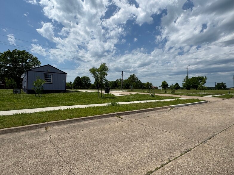 940 N Sunset Blvd, Bartlesville, OK à vendre - Photo de l’immeuble – Image 3 sur 3