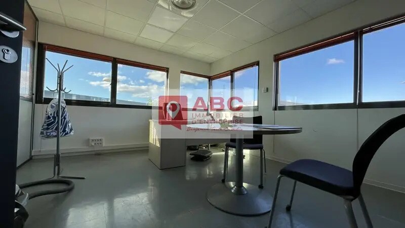 Bureau dans Montpellier à louer - Photo de l’immeuble – Image 3 sur 6