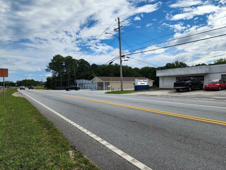 12081 Veterans Memorial Hwy, Douglasville, GA à vendre - Photo de l’immeuble – Image 3 sur 6