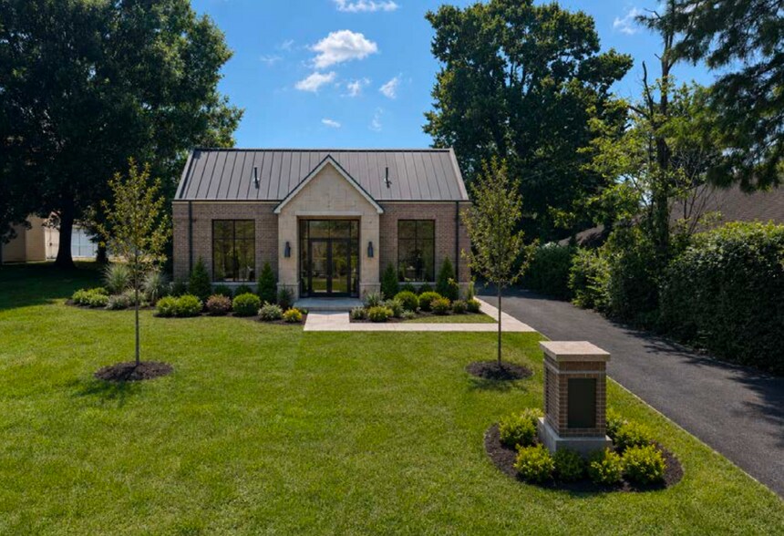 9056 Montgomery Rd, Montgomery, OH à vendre - Photo de l’immeuble – Image 3 sur 8