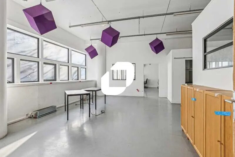 Bureau dans Paris à louer Photo de l’immeuble– Image 1 sur 11