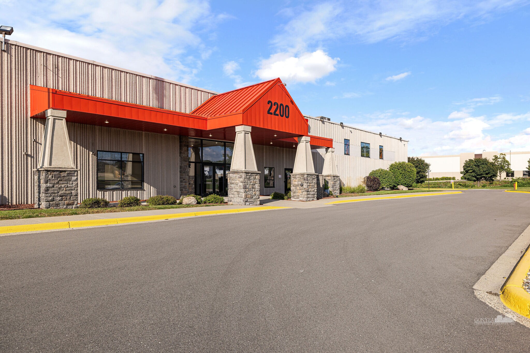 2200 W Highway 13 W, Burnsville, MN à louer Photo de l’immeuble– Image 1 sur 30