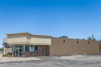 Plus de détails pour 920 Abbott Rd, Buffalo, NY - Local commercial à vendre