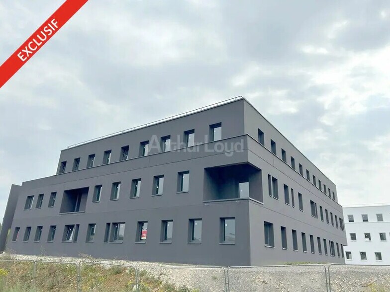 Bureau dans CHAVIGNY à louer - Photo de l’immeuble – Image 1 sur 8