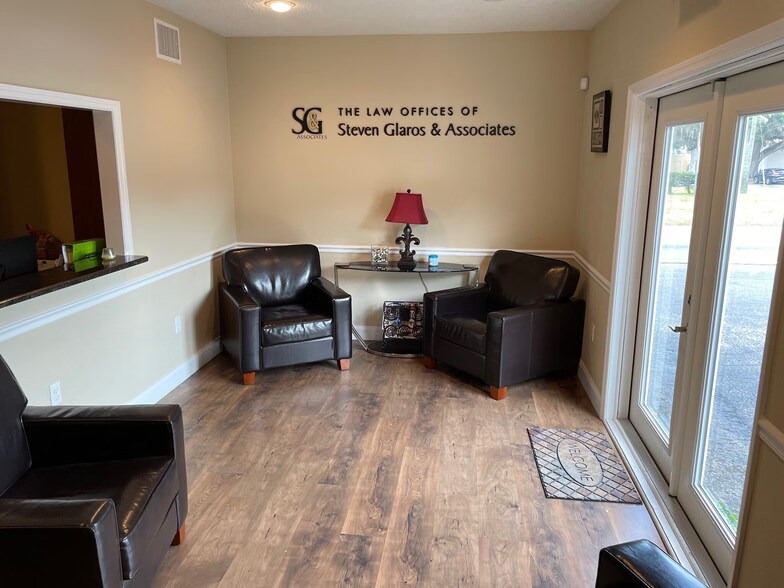 6232 Madison St, New Port Richey, FL à louer - Photo de l’immeuble – Image 2 sur 9