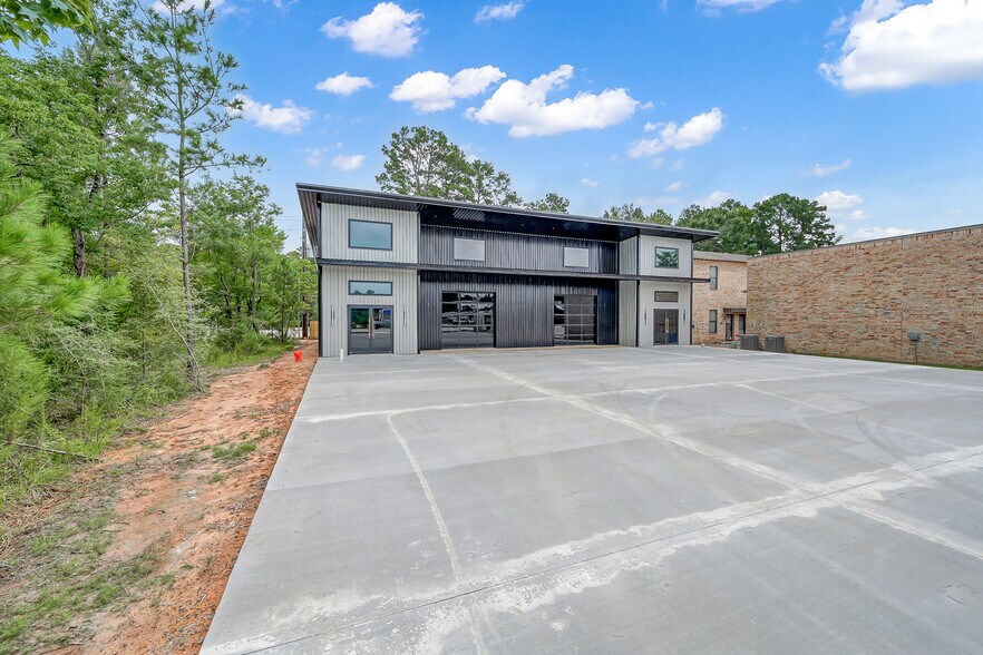 818 Honea Egypt rd, Magnolia, TX à vendre - Photo de l’immeuble – Image 3 sur 15