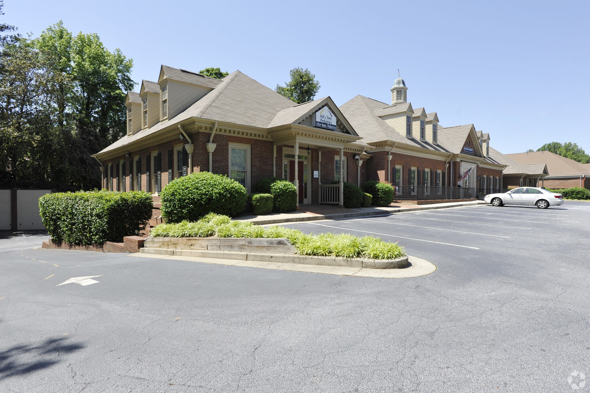 5252 Roswell Rd NE, Atlanta, GA à louer Photo principale– Image 1 sur 8