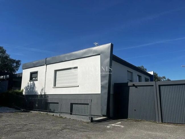 Plus de détails pour Bureau à vendre