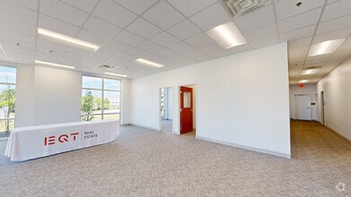 2983 Faye Rd, Jacksonville, FL à louer Numérisation 3D Matterport– Image 1 sur 14