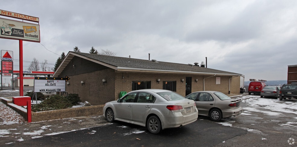 4734 Lebanon Church Rd, Dravosburg, PA à vendre - Photo principale – Image 1 sur 2