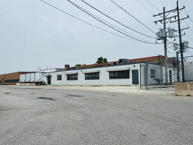 4910 S Monitor Ave, Chicago, IL à louer - Photo de l’immeuble – Image 1 sur 1