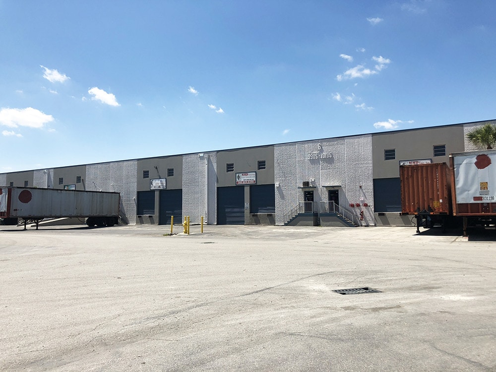 9905-10135 NW 88th Ave, Medley, FL à louer Photo de l’immeuble– Image 1 sur 5