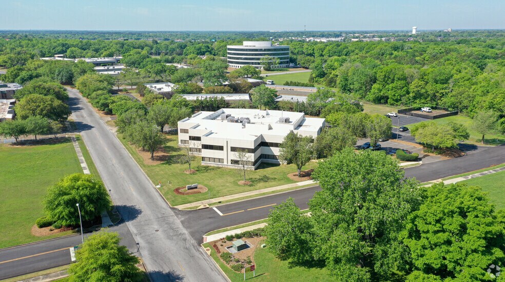 2350 Fairlane Dr, Montgomery, AL à louer - Aérien – Image 2 sur 3