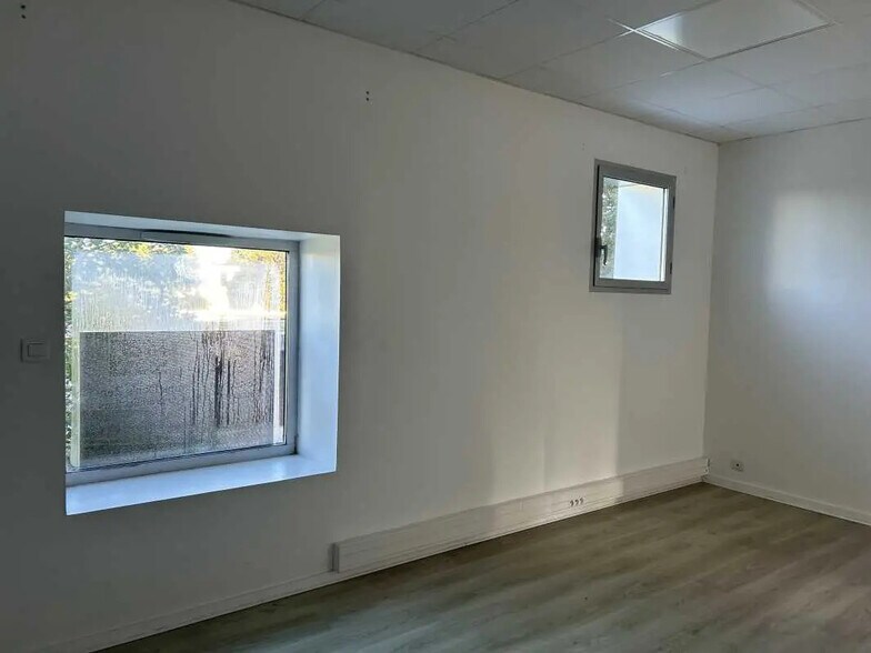 Local commercial dans Saint Nazaire à louer - Photo de l’immeuble – Image 1 sur 7