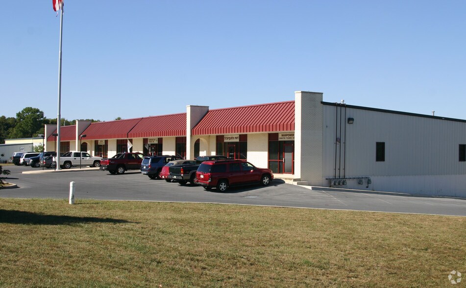 934 Sweeney Dr, Hagerstown, MD à louer - Photo de l’immeuble – Image 3 sur 7