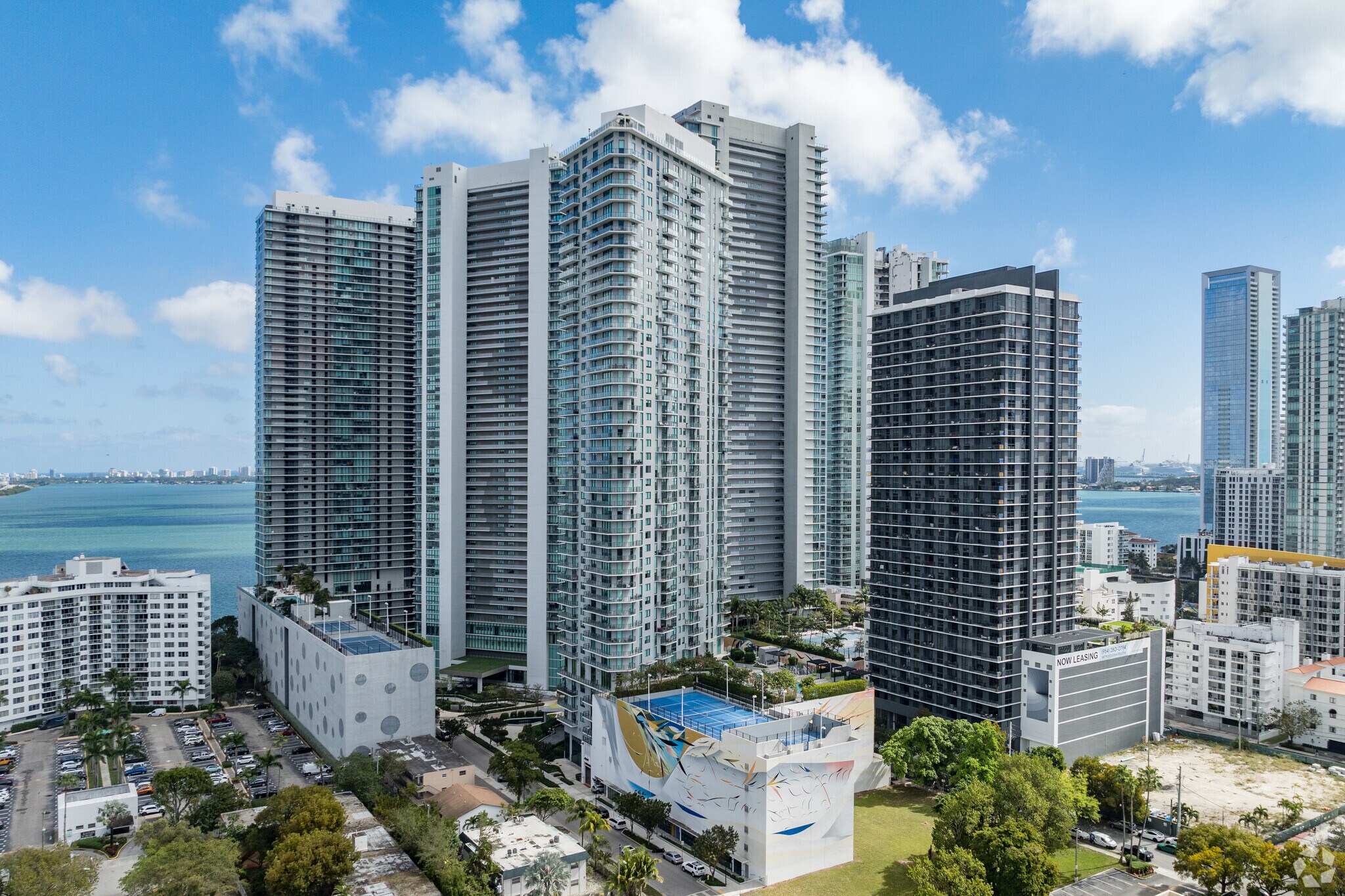 501 NE 31st St, Miami, FL à louer Photo principale– Image 1 sur 25