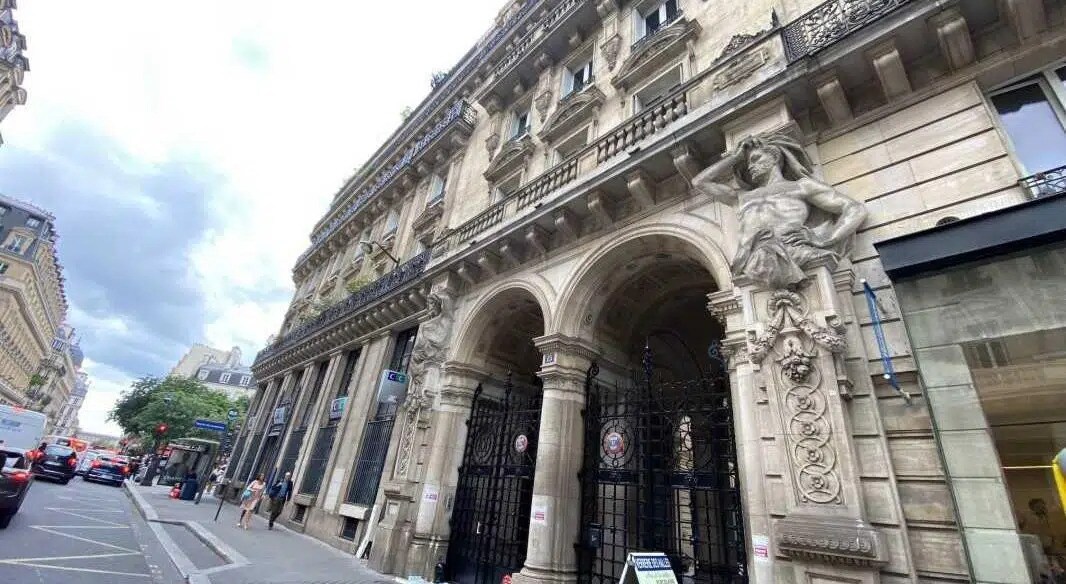 15 Rue Du Louvre, Paris à louer Photo de l’immeuble– Image 1 sur 12