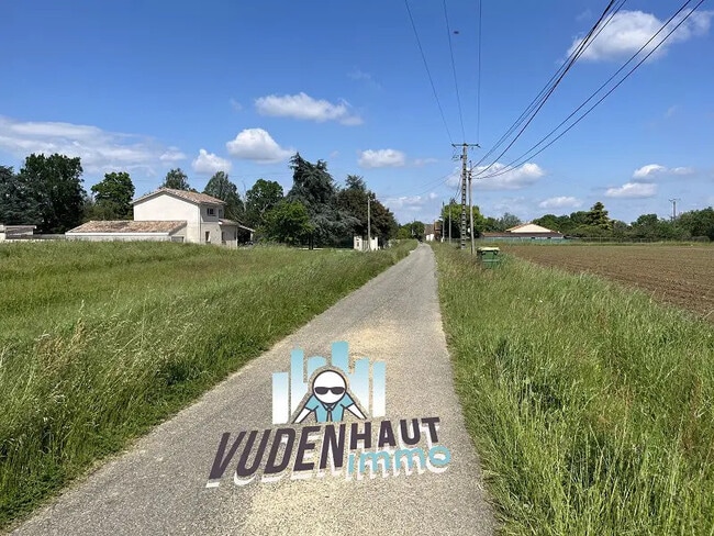 Plus de détails pour Terrain à vendre