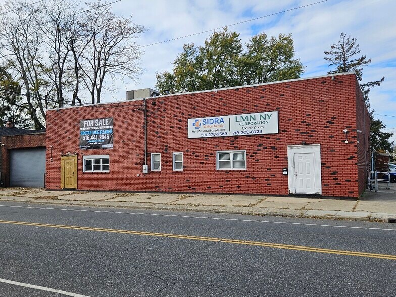 474 Meacham Ave, Elmont, NY à vendre - Photo de l’immeuble – Image 3 sur 12