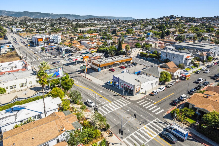 900 N Soto St, Los Angeles, CA à vendre - Photo de l’immeuble – Image 2 sur 9