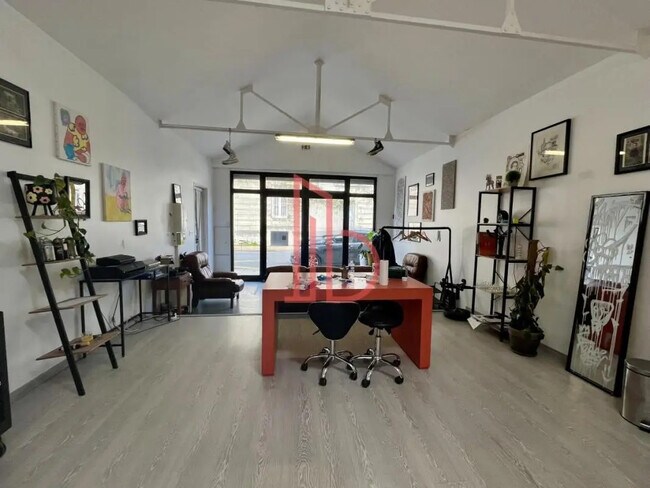 Plus de détails pour Bureau à louer