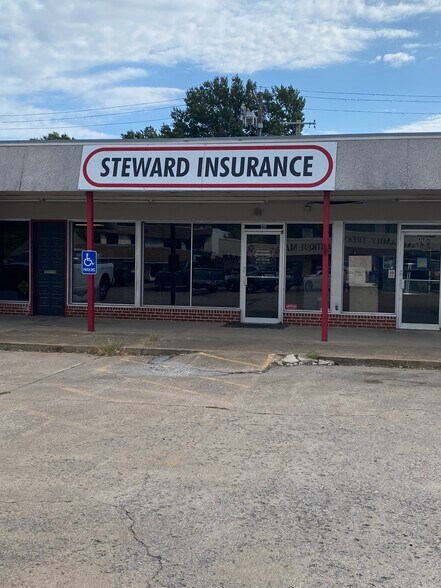 401-421 N Main St, Broken Arrow, OK à louer - Photo de l’immeuble – Image 2 sur 8