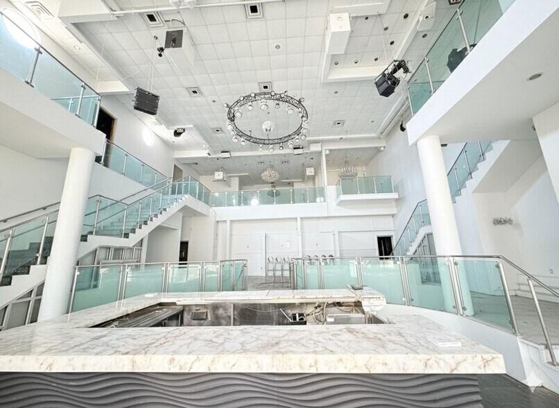 3138 SW 22nd St, Miami, FL à vendre - Photo intérieure – Image 2 sur 13