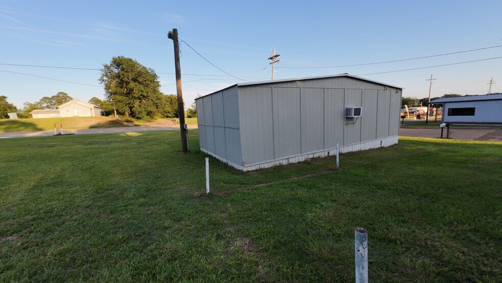 1101 US-59, Queen City, TX à vendre - Photo de l’immeuble – Image 2 sur 8