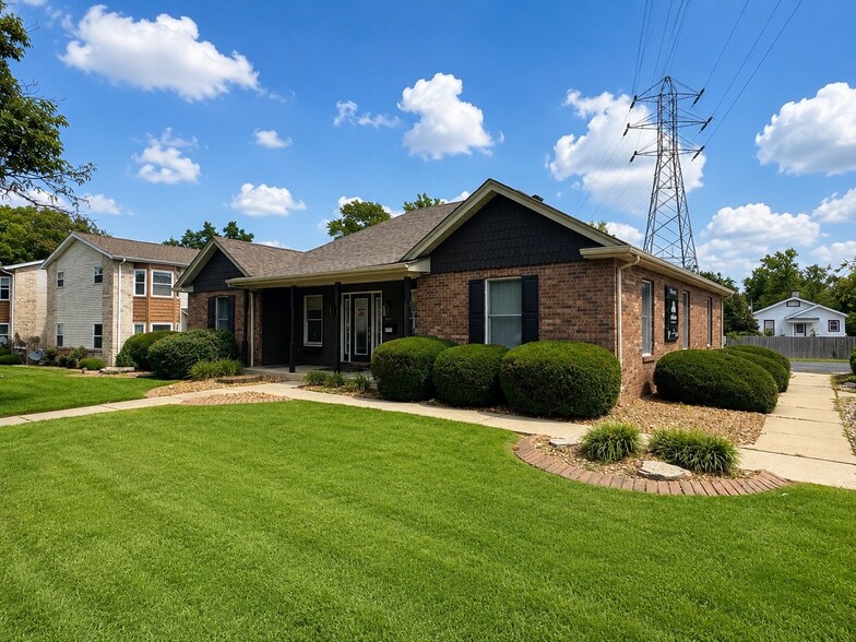 1324 Troy Rd, Edwardsville, IL à vendre - Photo de l’immeuble – Image 3 sur 14