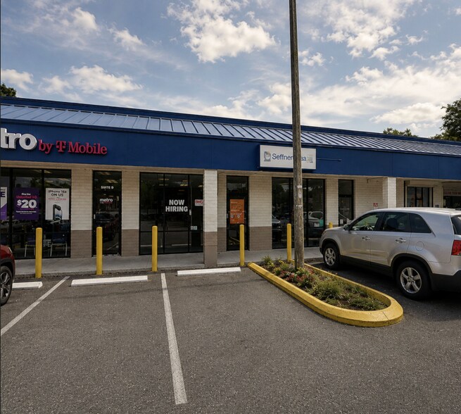 10907 E US Hwy 92, Seffner, FL à louer - Photo de l’immeuble – Image 3 sur 5