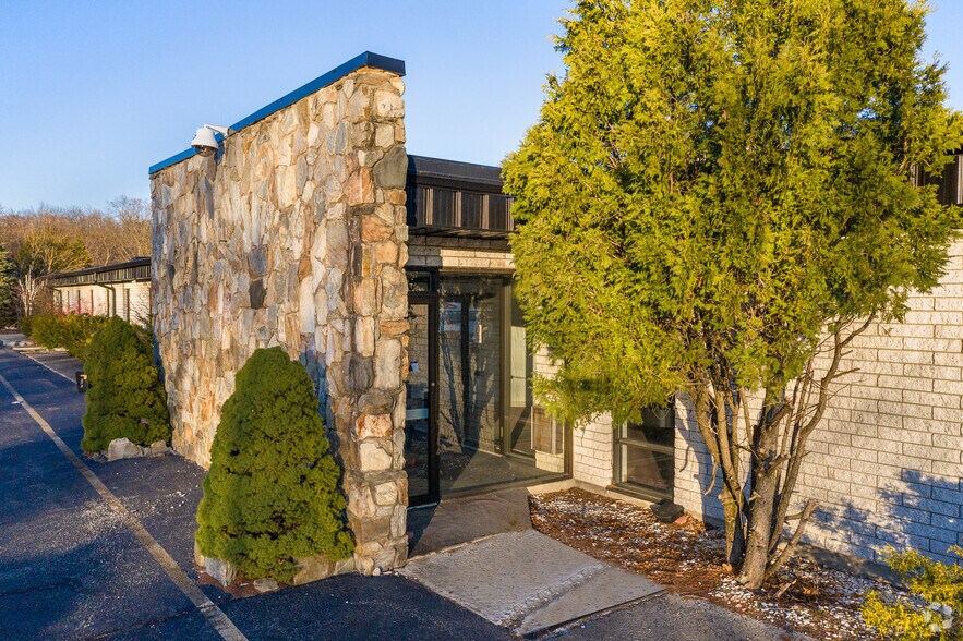 334 County Route 49, Middletown, NY à louer - Photo de l’immeuble – Image 3 sur 25