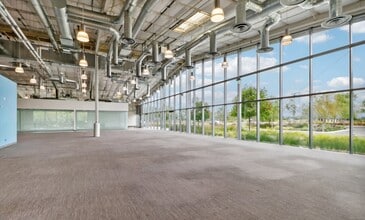 13031 W Jefferson Blvd, Los Angeles, CA à louer Photo intérieure– Image 2 sur 2