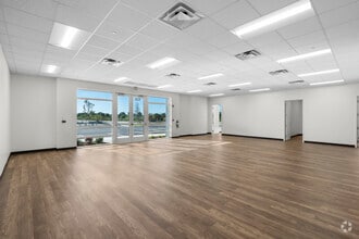 12070 SW Tom Mackie Blvd, Port Saint Lucie, FL à louer Photo intérieure– Image 2 sur 12