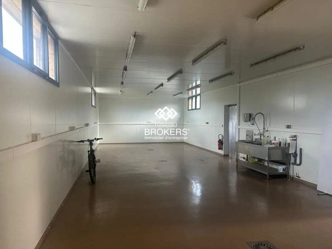 Industriel/Logistique dans Ennery à louer Photo intérieure– Image 1 sur 4