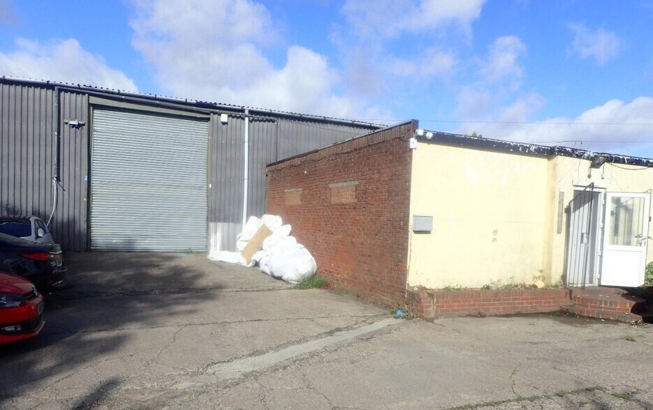 Tat Bank Rd, Oldbury à louer - Photo de l’immeuble – Image 1 sur 2