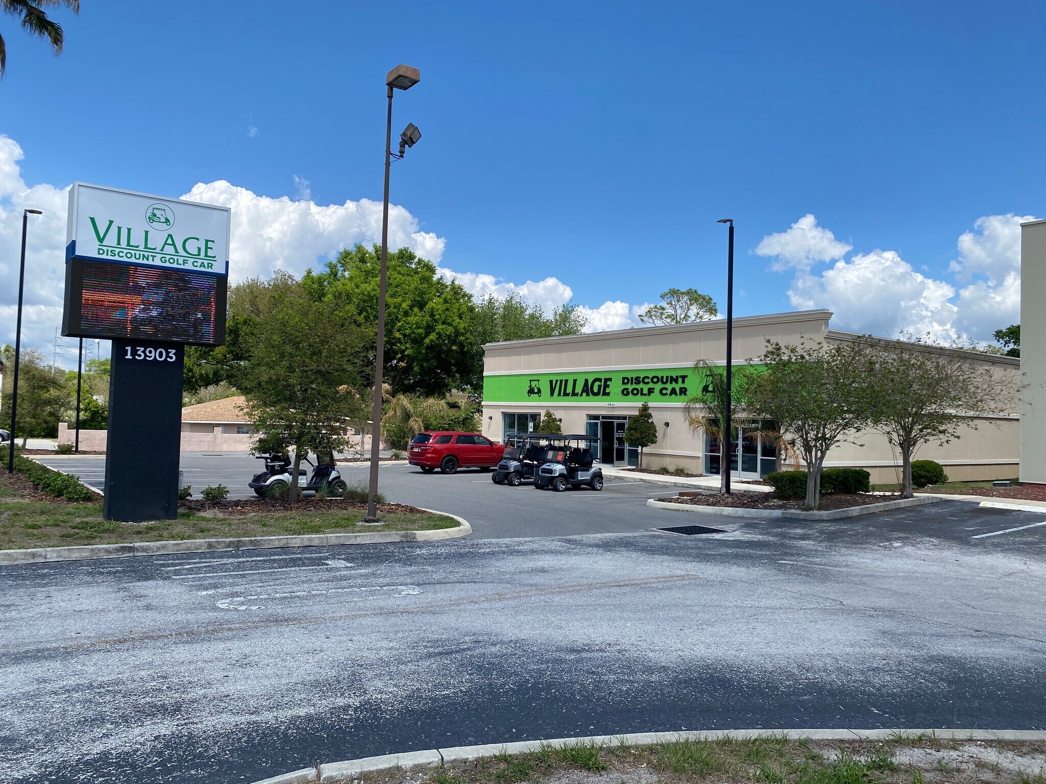 13903 N US Highway 441, Lady Lake, FL à louer Photo de l’immeuble– Image 1 sur 11