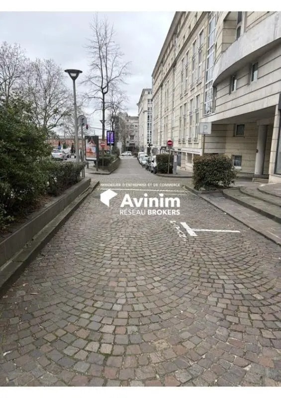 Plus de détails pour Local commercial à louer