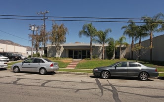 12424 Gladstone Ave, Sylmar CA - immobilier d'entreprise