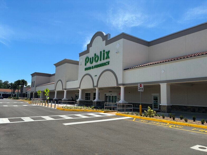 6900 Daniels Pky, Fort Myers, FL à louer - Photo de l’immeuble – Image 1 sur 7