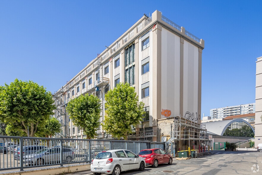 55 Rue Baraban, Lyon à louer - Photo de l’immeuble – Image 2 sur 2