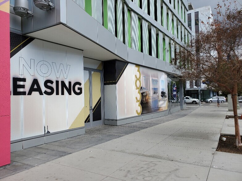 3033 Wilshire Blvd, Los Angeles, CA à louer - Photo de l’immeuble – Image 3 sur 3