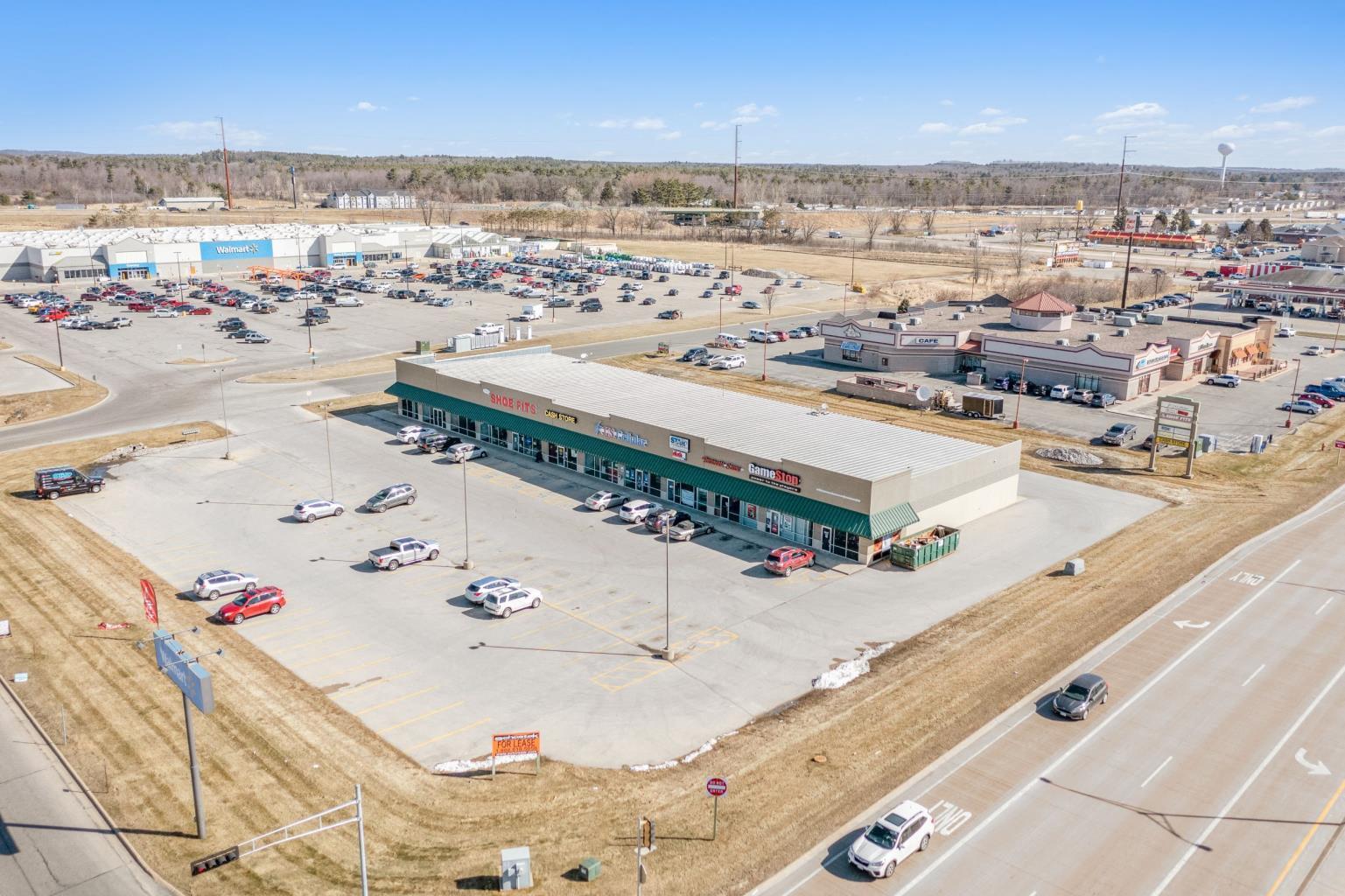 224 W McCoy Blvd, Tomah, WI à louer Photo de l’immeuble– Image 1 sur 8