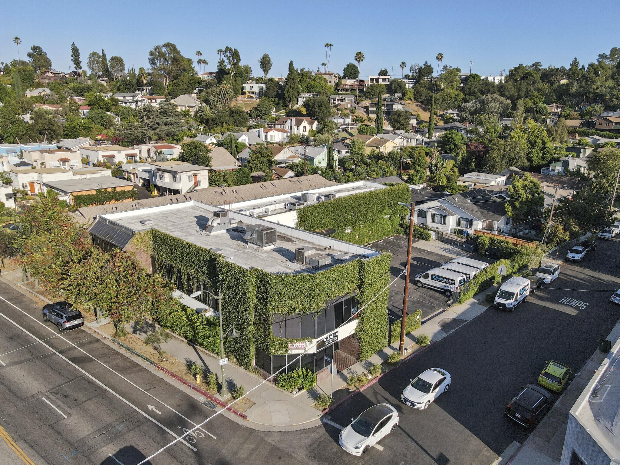 1480 Colorado Blvd, Los Angeles, CA à vendre Photo de l’immeuble– Image 1 sur 12