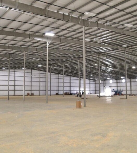 1180 Commerce Dr, Tuscaloosa, AL à louer - Photo intérieure – Image 2 sur 6