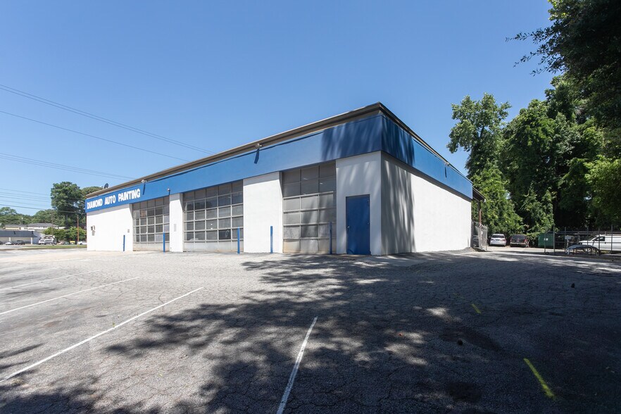 2849 S Cobb Dr SE, Smyrna, GA à louer - Photo de l’immeuble – Image 2 sur 17