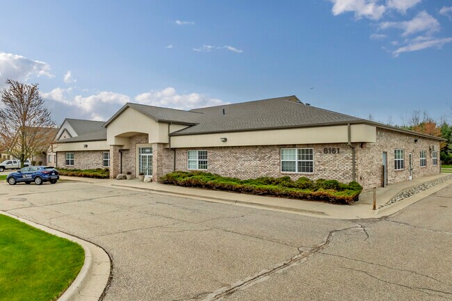 Plus de détails pour 8161 Executive Ct, Lansing, MI - Bureau à vendre