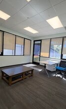 5142 Clareton Dr, Agoura Hills, CA à louer Photo intérieure– Image 1 sur 5