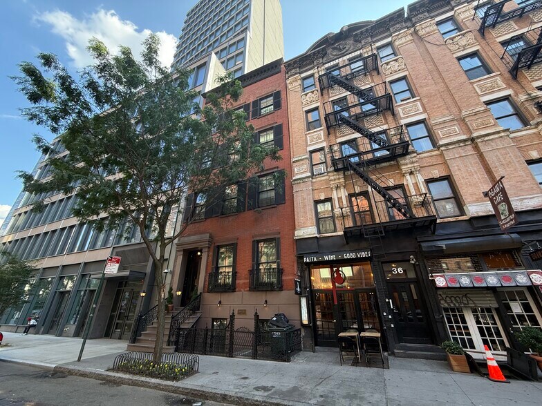 38 E Fourth St, New York, NY à vendre - Photo de l’immeuble – Image 2 sur 4